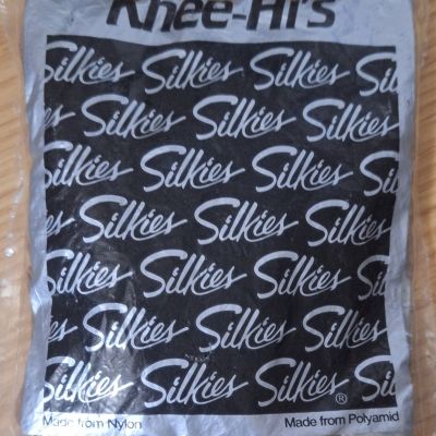 New Silkies Knee-Hi Stockings Nude 3 Pair 001001